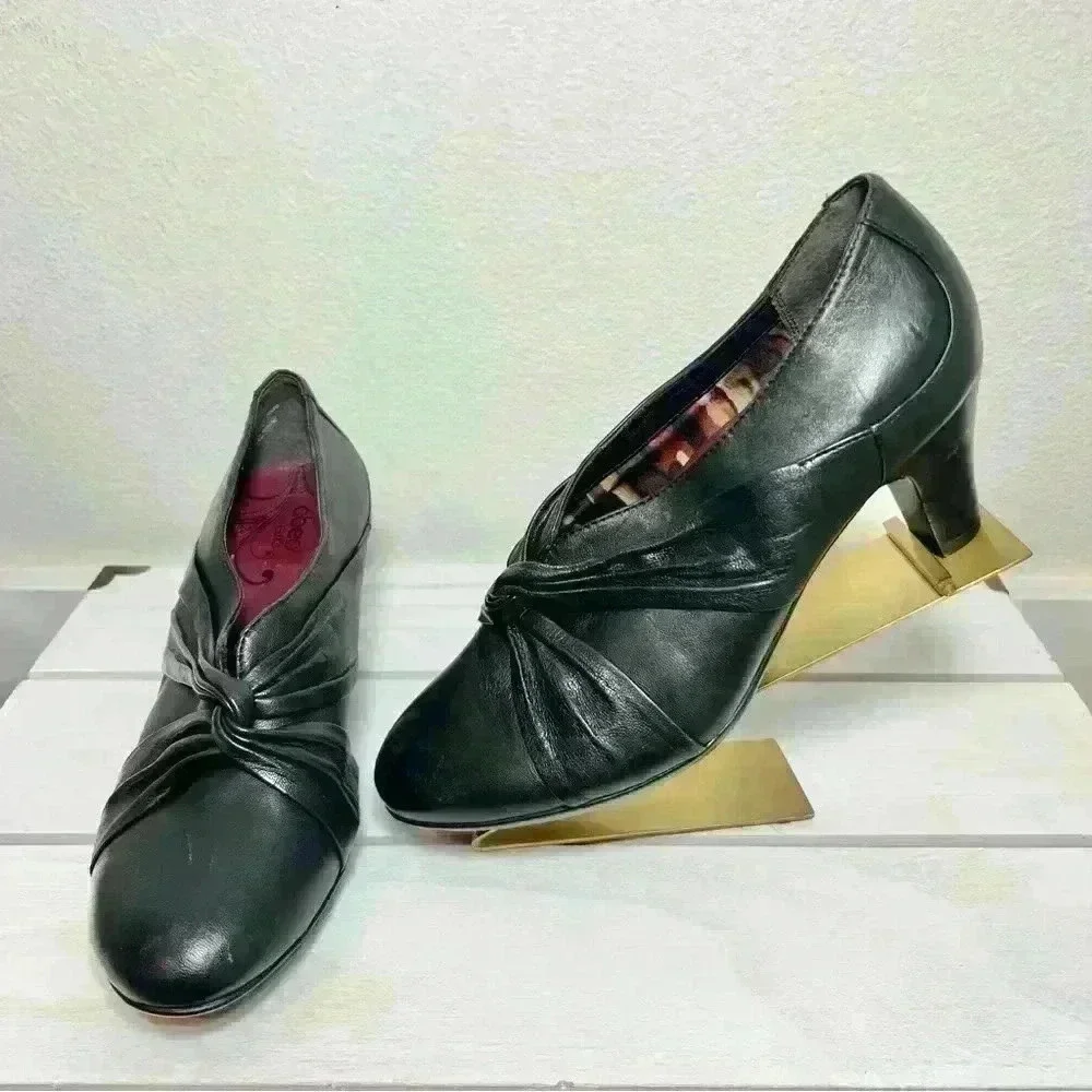 Abeo Women’s Black Leather Harlow Heel Size 6 1/2